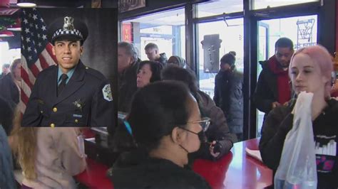 Joey's Red Hots in Morgan Park holds fundraiser for fallen CPD officer Andres Vasquez Lasso